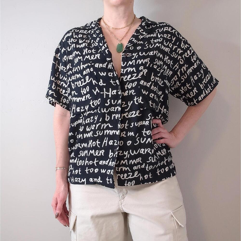 Vintage 90s black & white cursive handwriting blouse